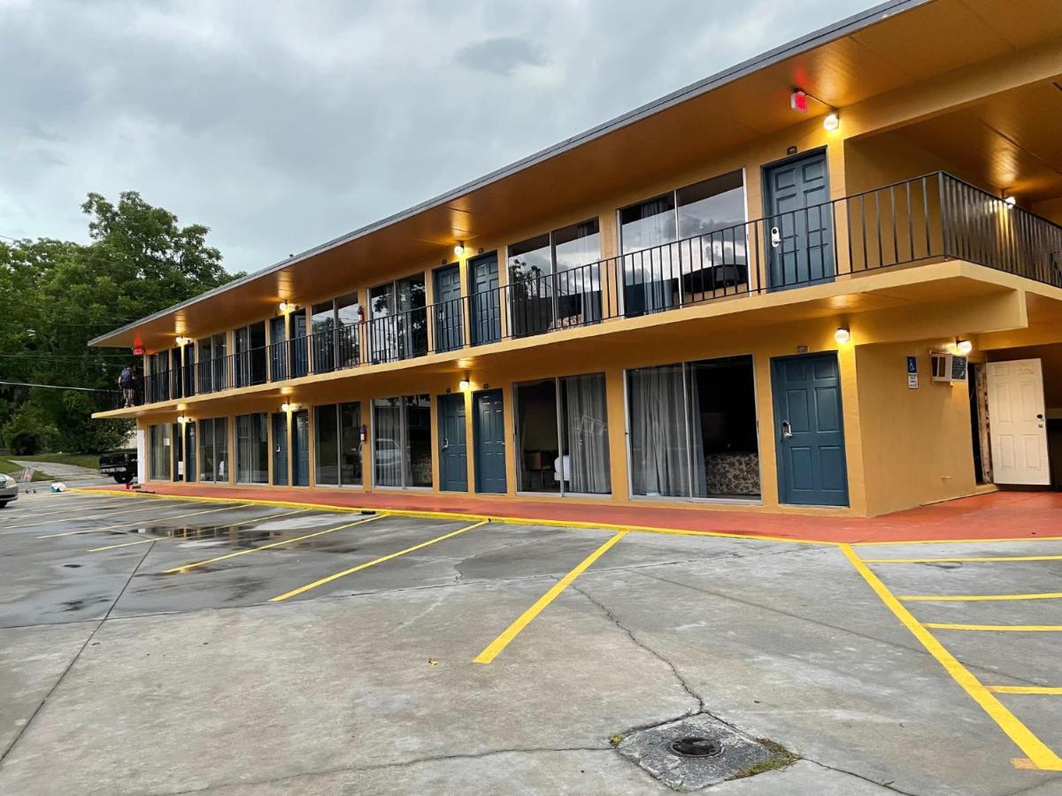 Royal Inn Live Oak Eksteriør bilde